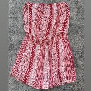 Red and White Printed Strapless Romper — Forever 21 — size L